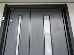 アルミ製ドア 塗装前 アルミ製ドア 塗装前