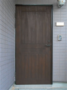 再塗装後 AICA(アイカ)木製玄関ドア