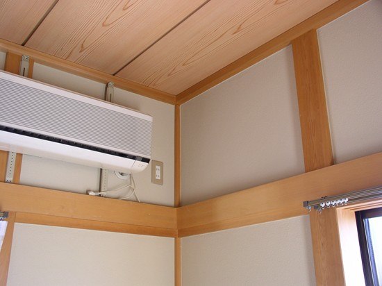 築9年　和室クロス塗替え施工例01